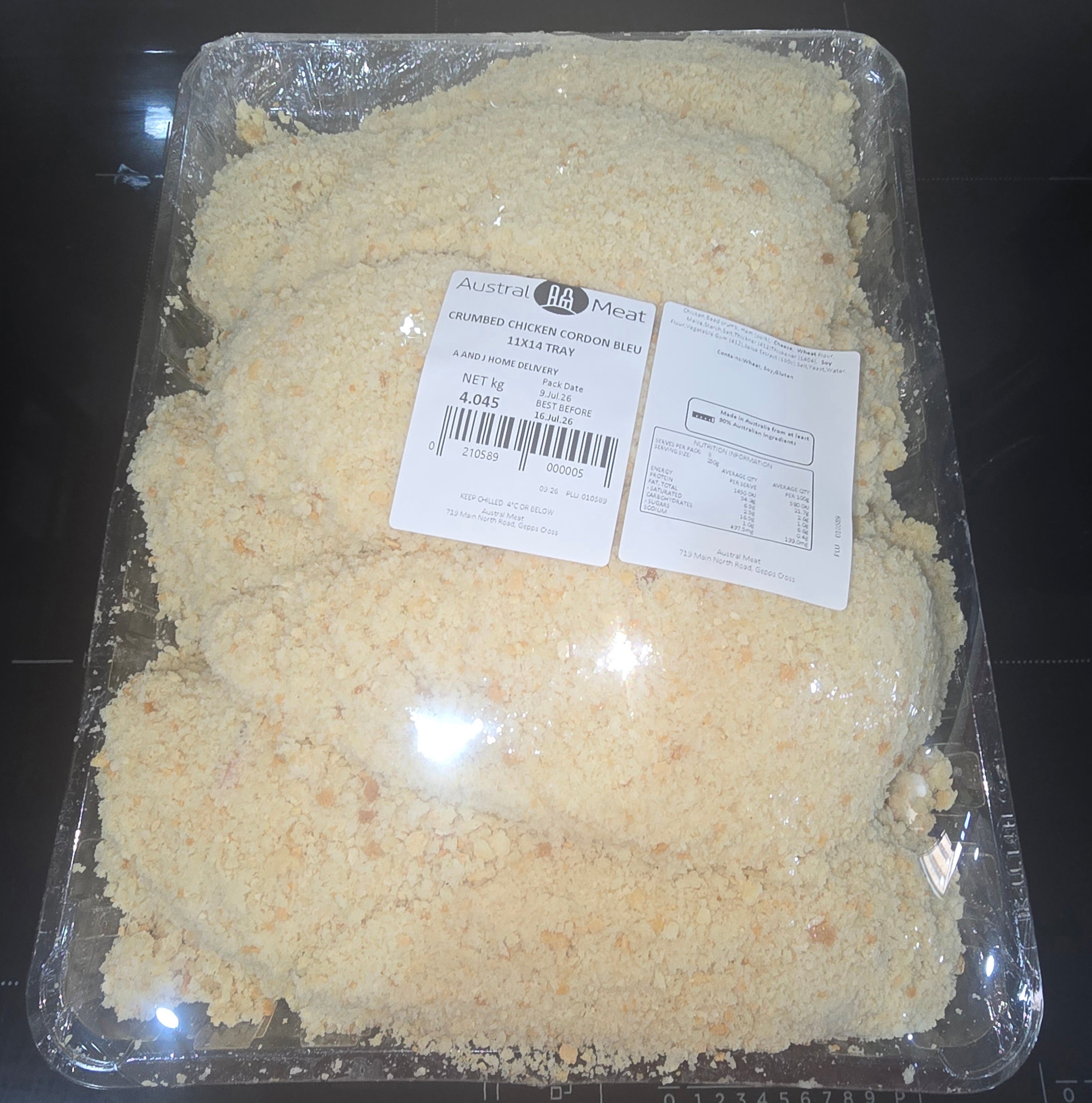 CRUMBED CHICKEN CORDON BLEU